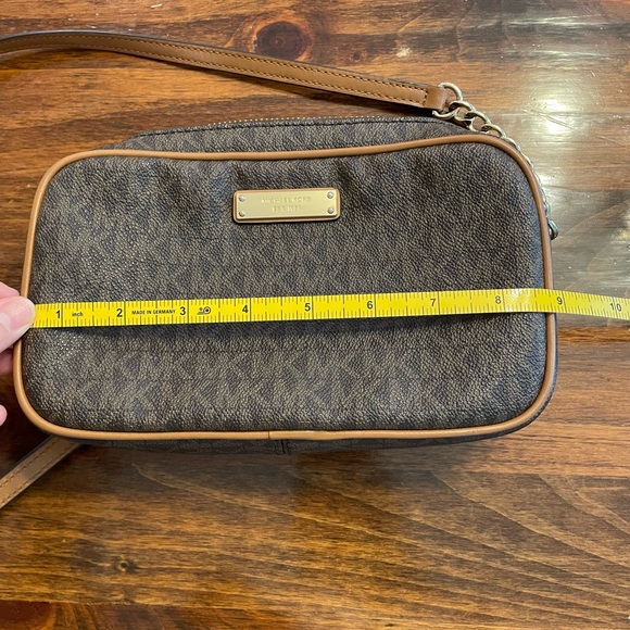 Michael Kors small purse. Excellent condition - Picture 8 of 9